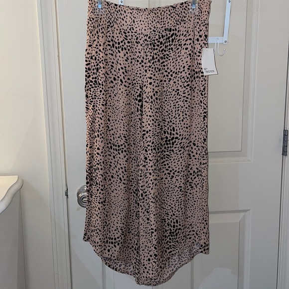 Pants - Wide Leg Crop Flowy Pants